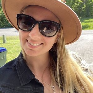 Meet your Posher, Amy